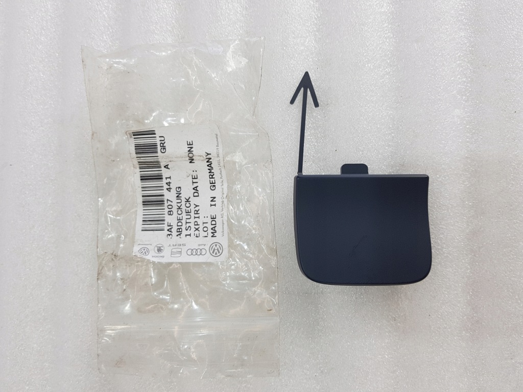 фото №1, Vw passat b7 kombi заглушка фаркоп бампера задня oryg