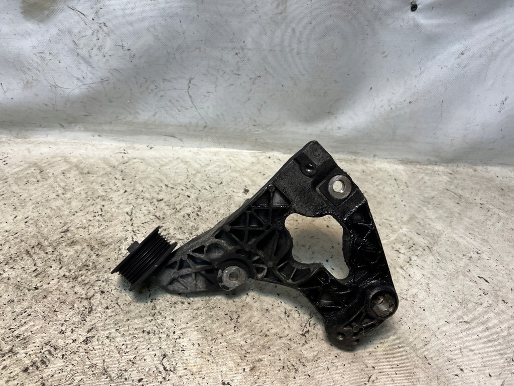 фото №1, Jeep grand cherokee wk2 кронштейн насоса кондиционера