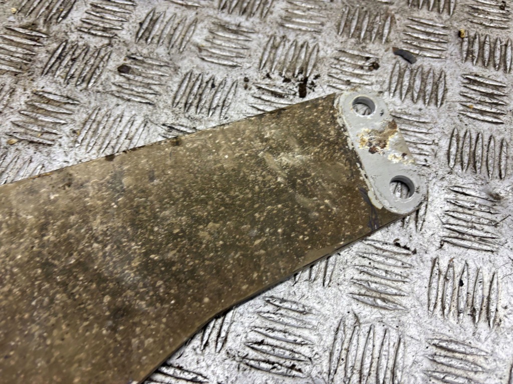 Rolls-royce silver spur 1987 кронштейн заднього диференціал в Україні