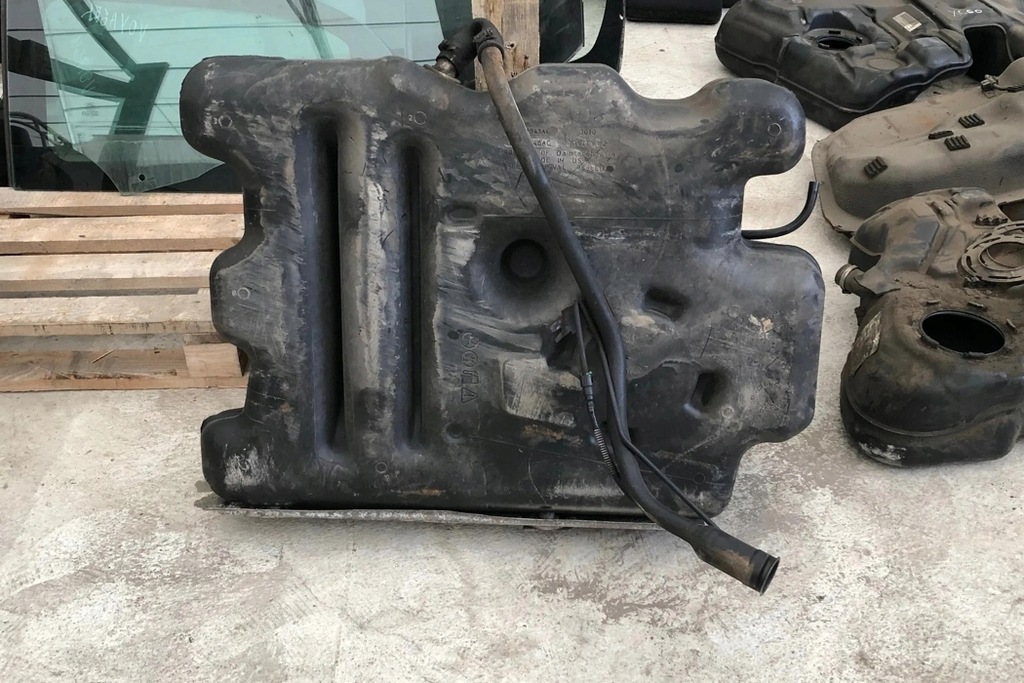 фото №8, Бак топлива chrysler grand voyager v rt 04721841ac 2.78l дизель 120kw