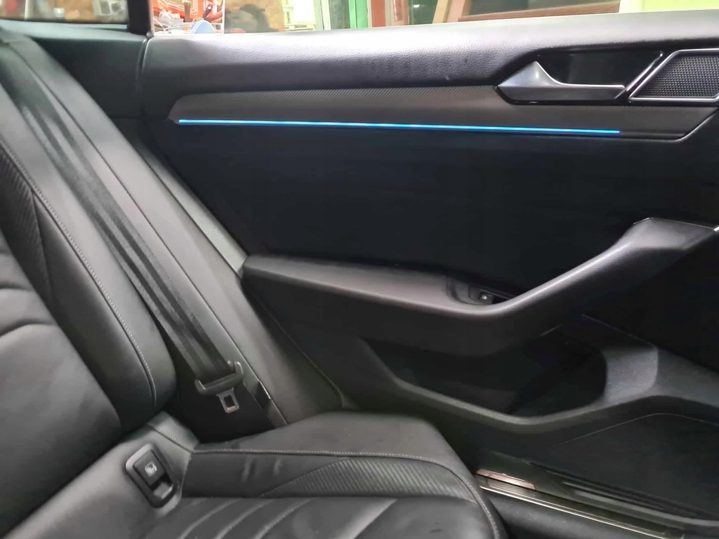 фото №4, Vw arteon середина r-line сиденье заднее сиденье обшивки niebieski led