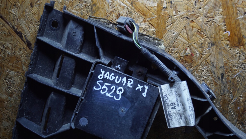 Кронштейн  бампера лівий задній модуль jaguar xj x351 aw93-17b931-aa aw93-14d455-ab Ціна