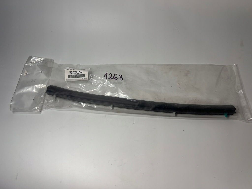 фото №1, Оригинальная прокладка капот mitsubishi 5902a052 asx outlander 5902a052