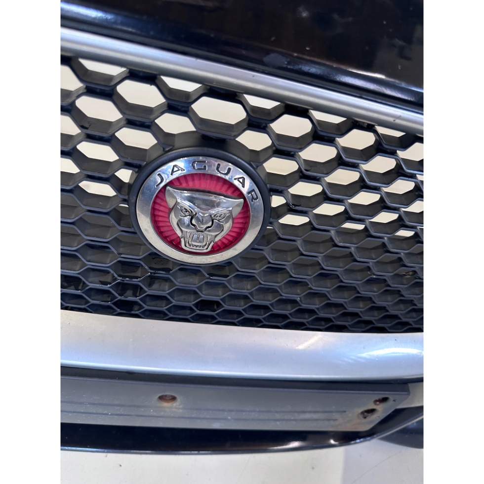 фото №5, Jaguar xe бампер перед передний r-sport