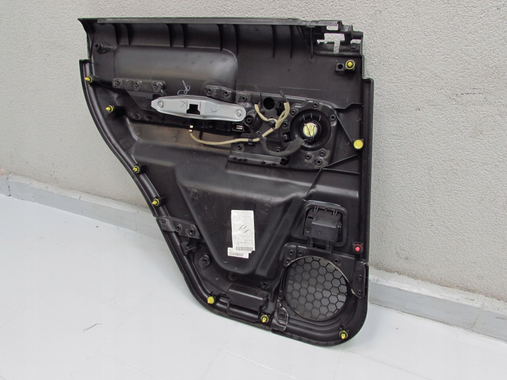 Range rover 3 рестайлинг  l322 05-09 карка дверь задний правый с Разборки