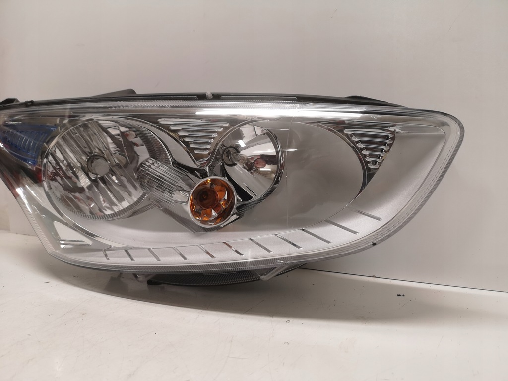 фото №13, Ford b-max 12-17 лампа права звичайна av11-13w029-ae
