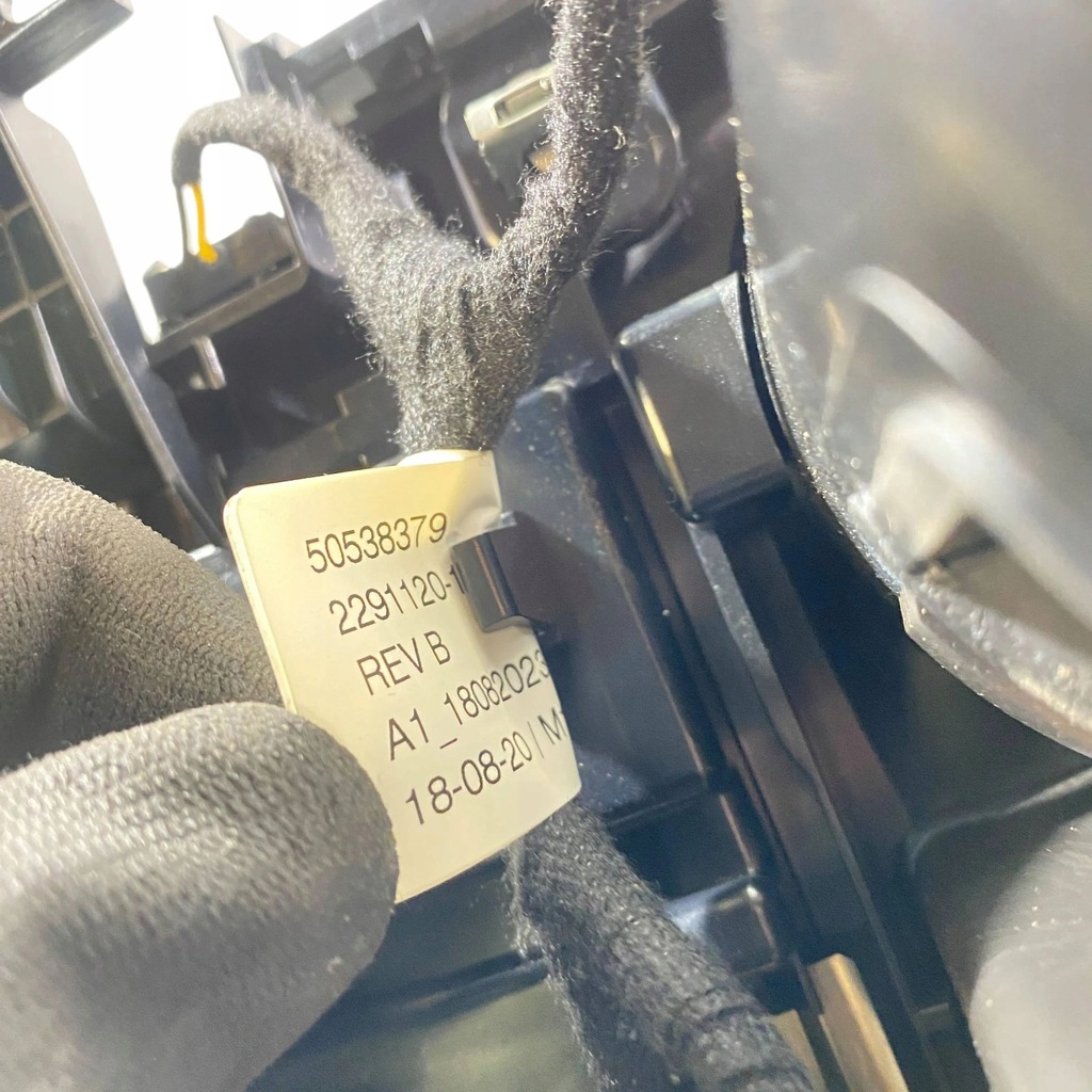 фото №13, Alfa romeo stelvio 2019 тримачі заводський