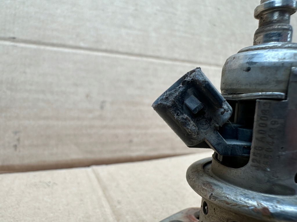 Opel astra k 1.6 cdti инжектор adblue 55504439 с Разборки