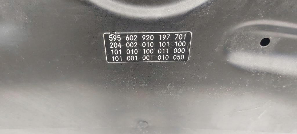 Купити Mercedes c-klasa капот