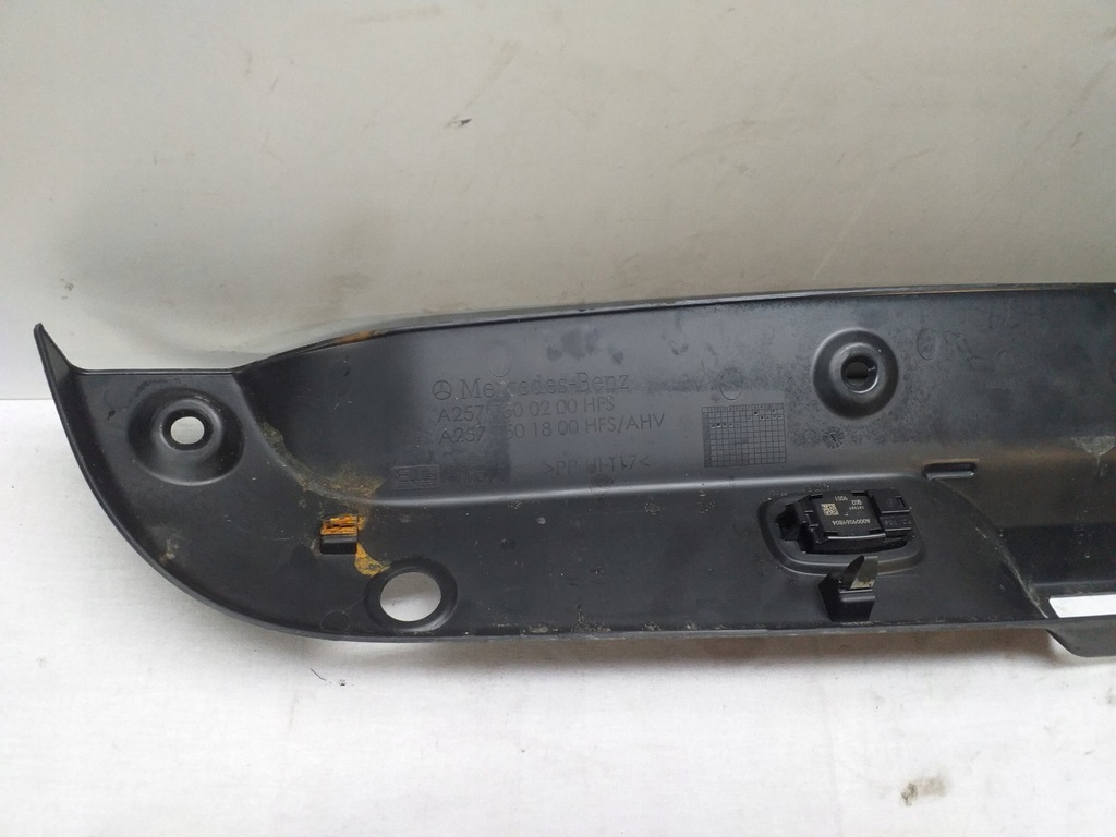 фото №8, Mercedes молдинг захист багажника