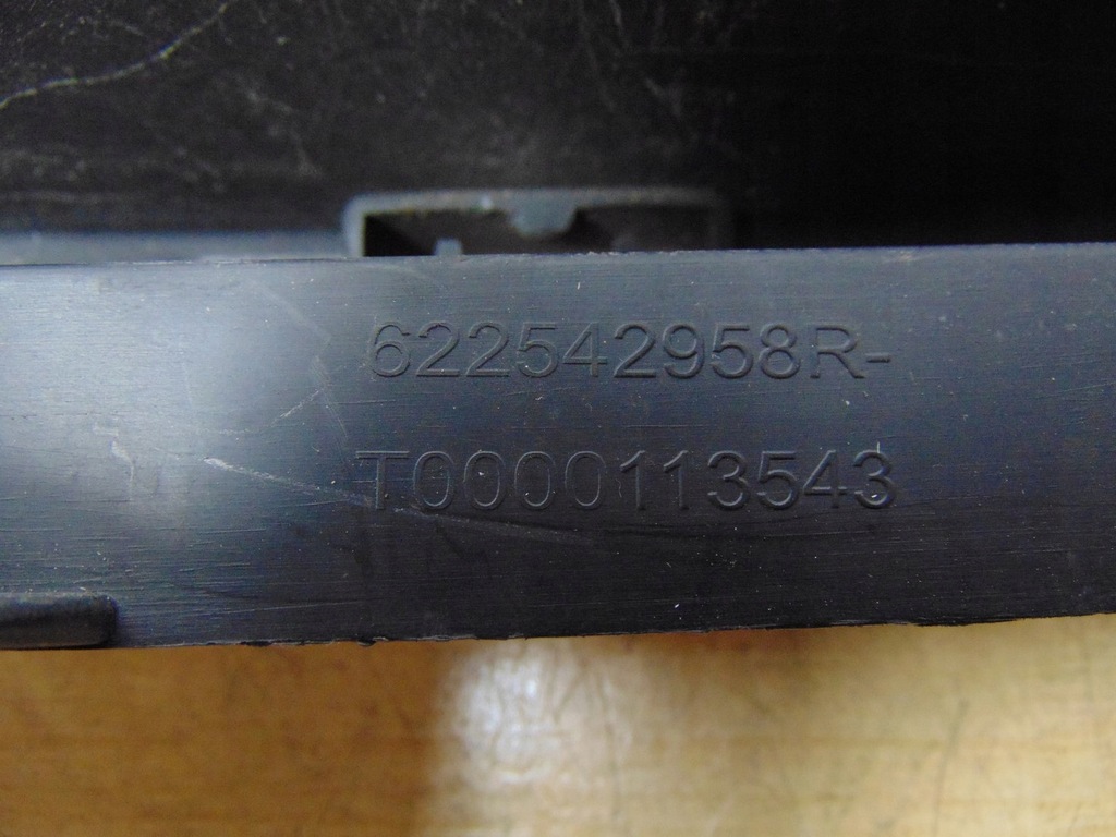 фото №15, Решётка w бампер средняя renault clio iv 622542958r