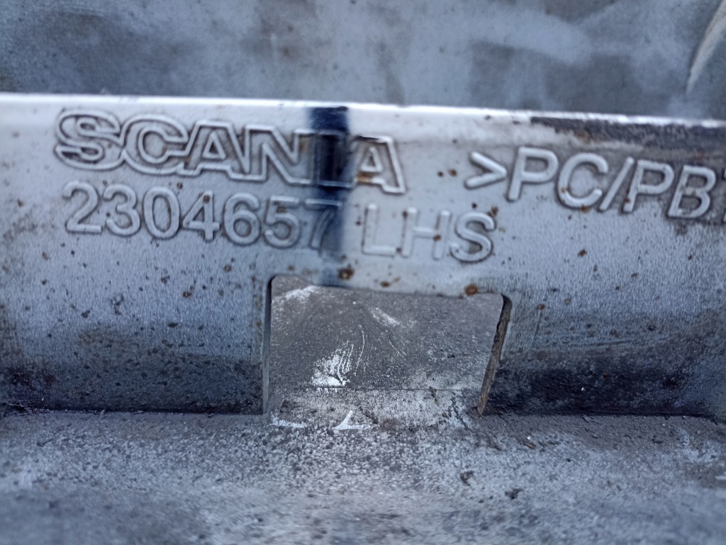 фото №2, Подкрылок накладка scania r s 2304657