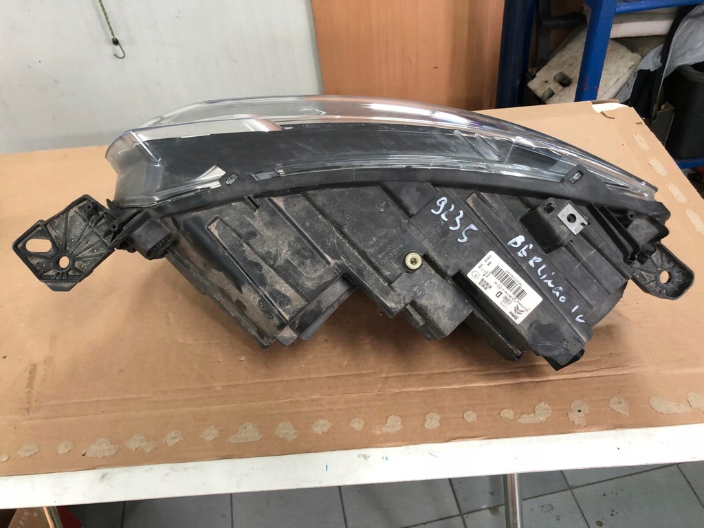 фото №8, Citroen berlingo iv лампа права перед 9816824780 eu
