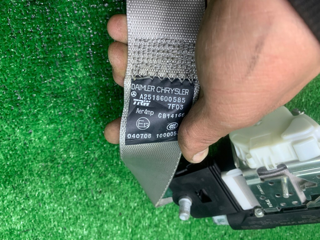 Mercedes-benz r w251 ремінь лівий задній задній 3 ряд a2518600585 Оригінал