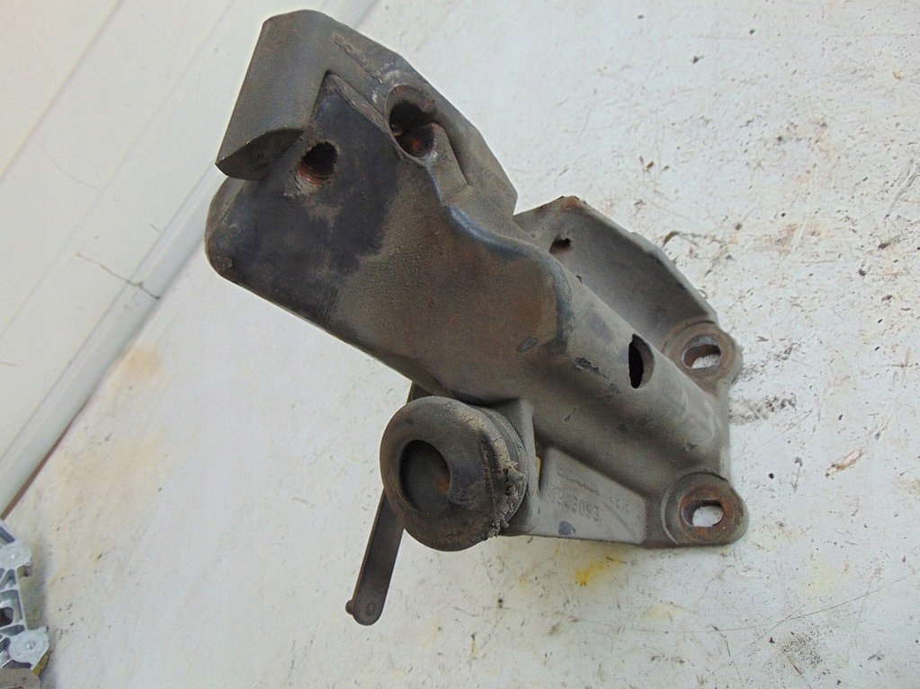 Scania r124 420 99r кронштейн опрокидывания башенка левая с Разборки