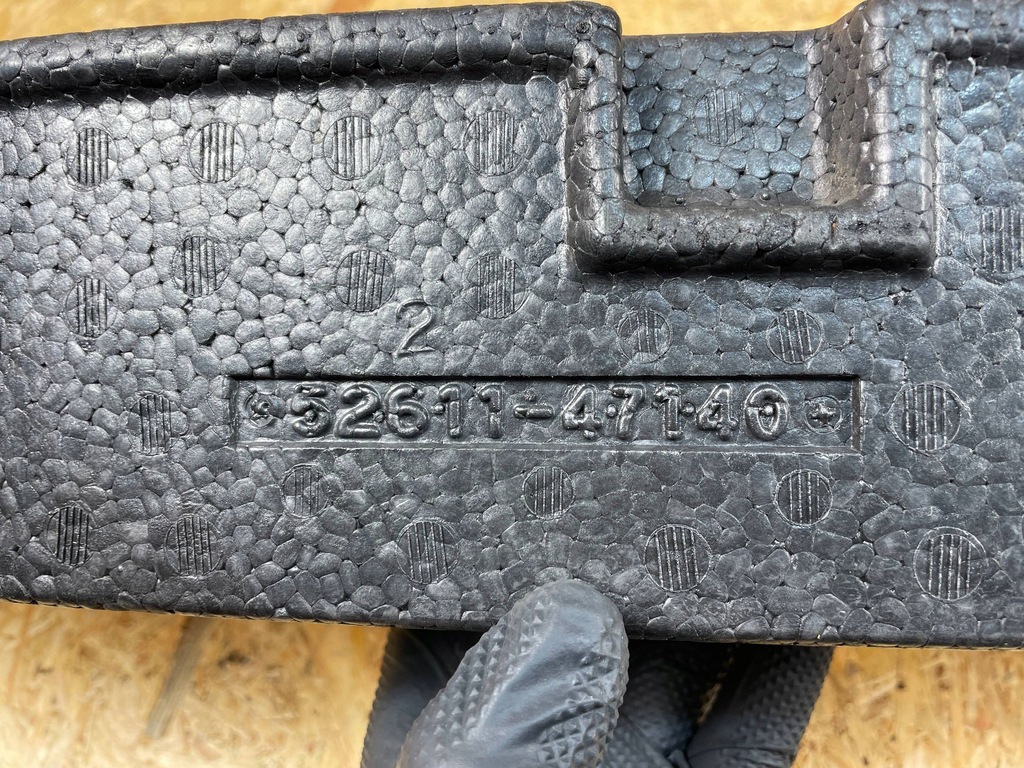 фото №15, Абсорбер піна бампера перед toyota prius iv 52611-47140 2015-