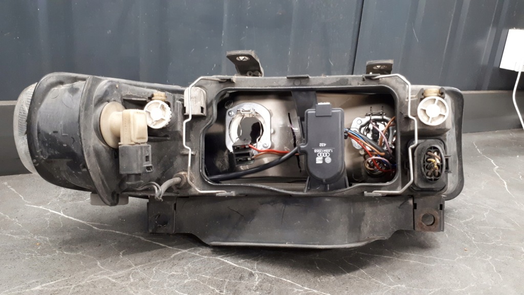 фото №10, 67742691 фара левый перед seat toledo ii