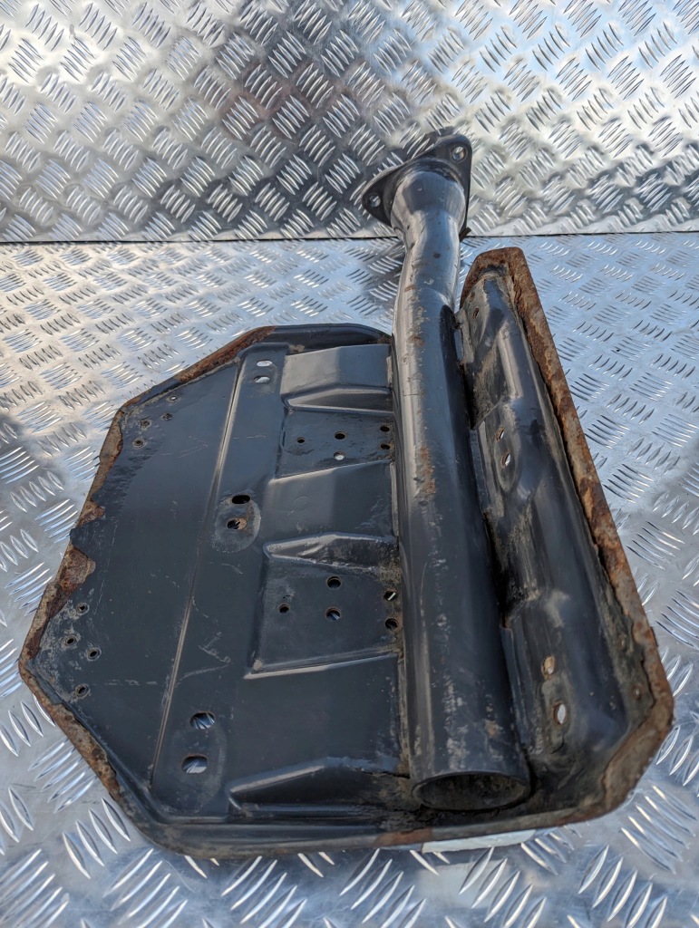 фото №4, Накладка кронштейн лист крыла передняя scania r