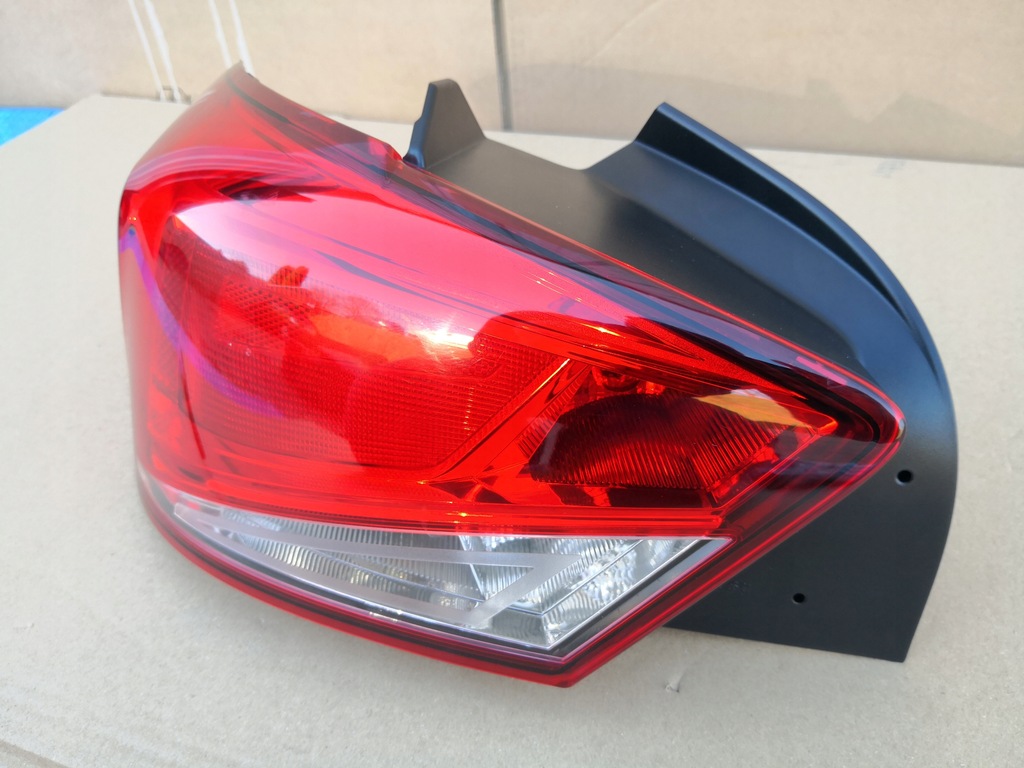 фото №9, Seat ibiza v 6f0 17- лампа задняя левая 6f0945095h