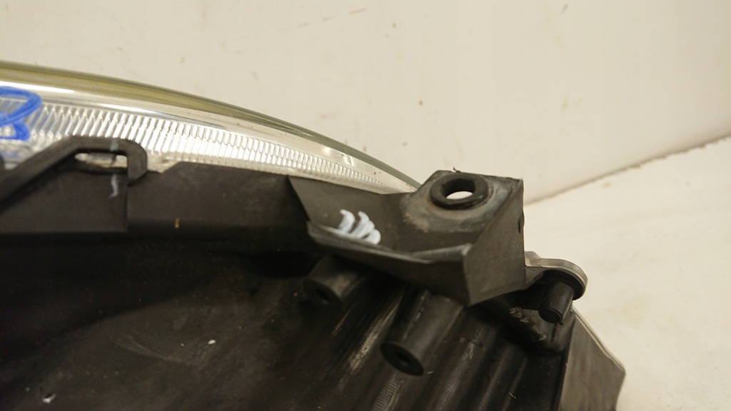 фото №8, Toyota corolla verso лампа левая передняя перед