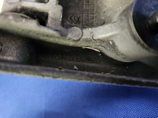 Петли дверь левый задний  expert iii jumpy iii proace ii kca с Разборки