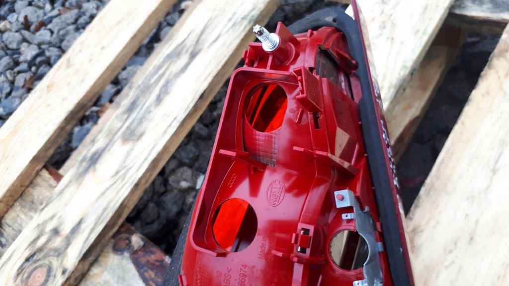 фото №7, A4 b8 s4 лампа правая правый задняя w крышка sedan