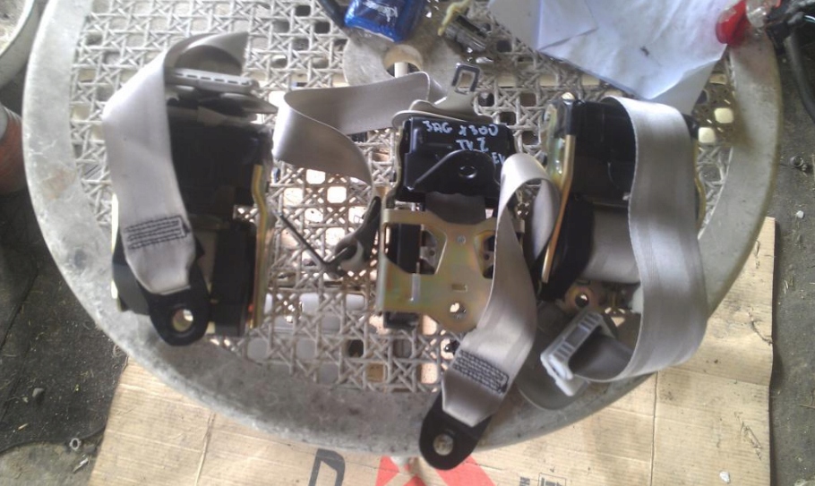 фото №1, Jaguar xj x300 - pas правий середній задня