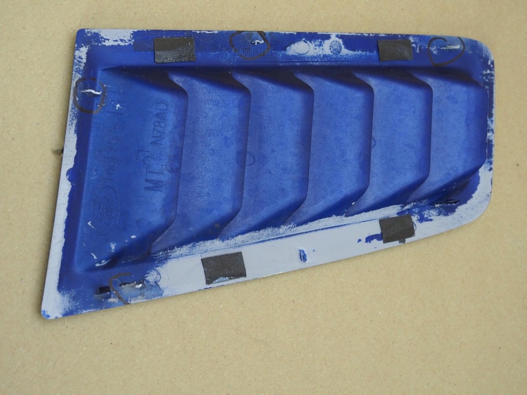 Focus mk2 рестайлінг  rs впуск капота решітка ліва Доставка