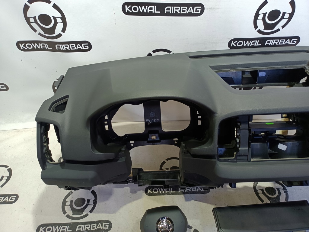 фото №5, Skoda karoq приборная панель консоль подушка безопасности подушки безопасности шторки безопасности ремни