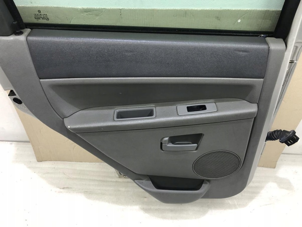 фото №13, Дверь левый задняя jeep grand cherokee wk iii