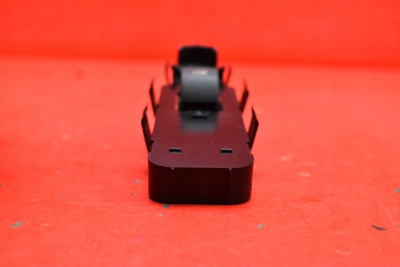 фото №6, Вимикач підйому скло правий перед 865201y020 peugeot 207 lift 09-13