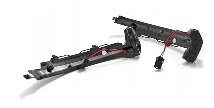 фото №3, Динамічні поворотники дзеркал audi tt r8 smoke led