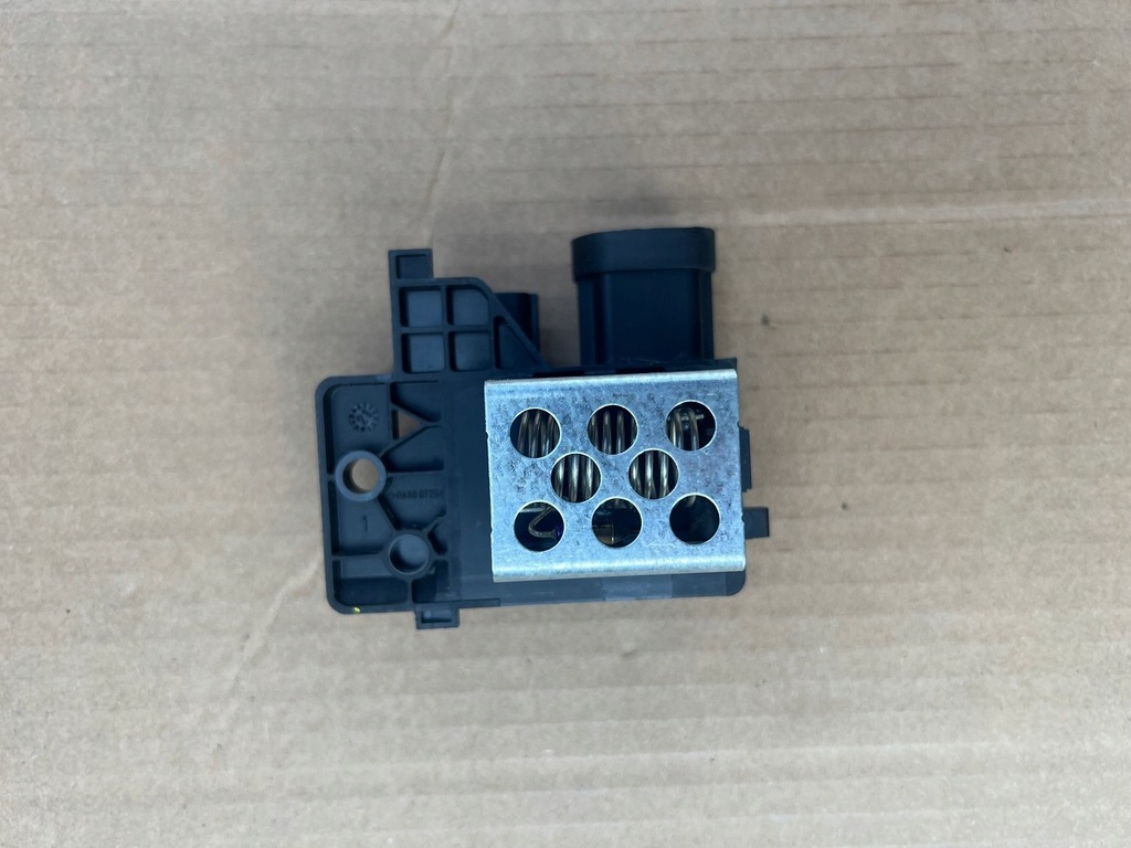 фото №1, Резистор вентилятор renault arkana 255503792r