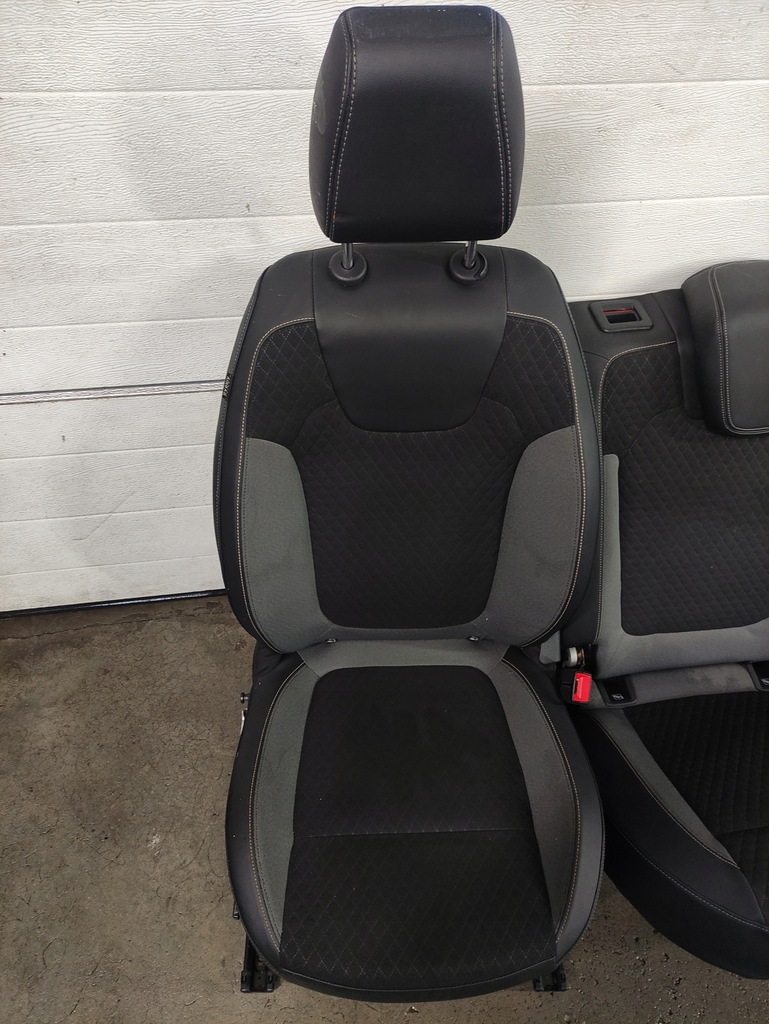 фото №4, Opel grandland x заднее сиденье обивка