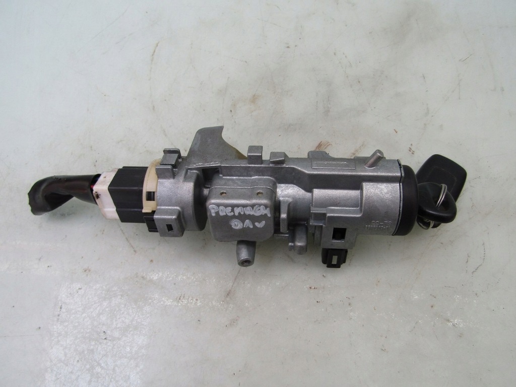 фото №1, Premacy 2.0 01r замок зажигания с ключ 0k29