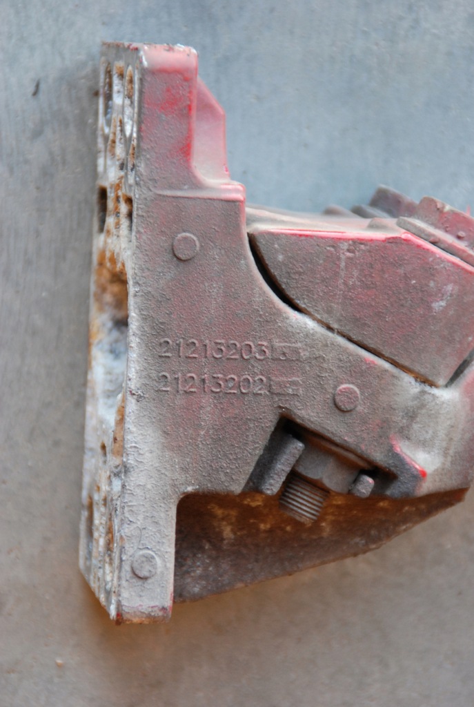 фото №4, Кронштейн кронштейн кронштейн крила volvo fh4 трубка