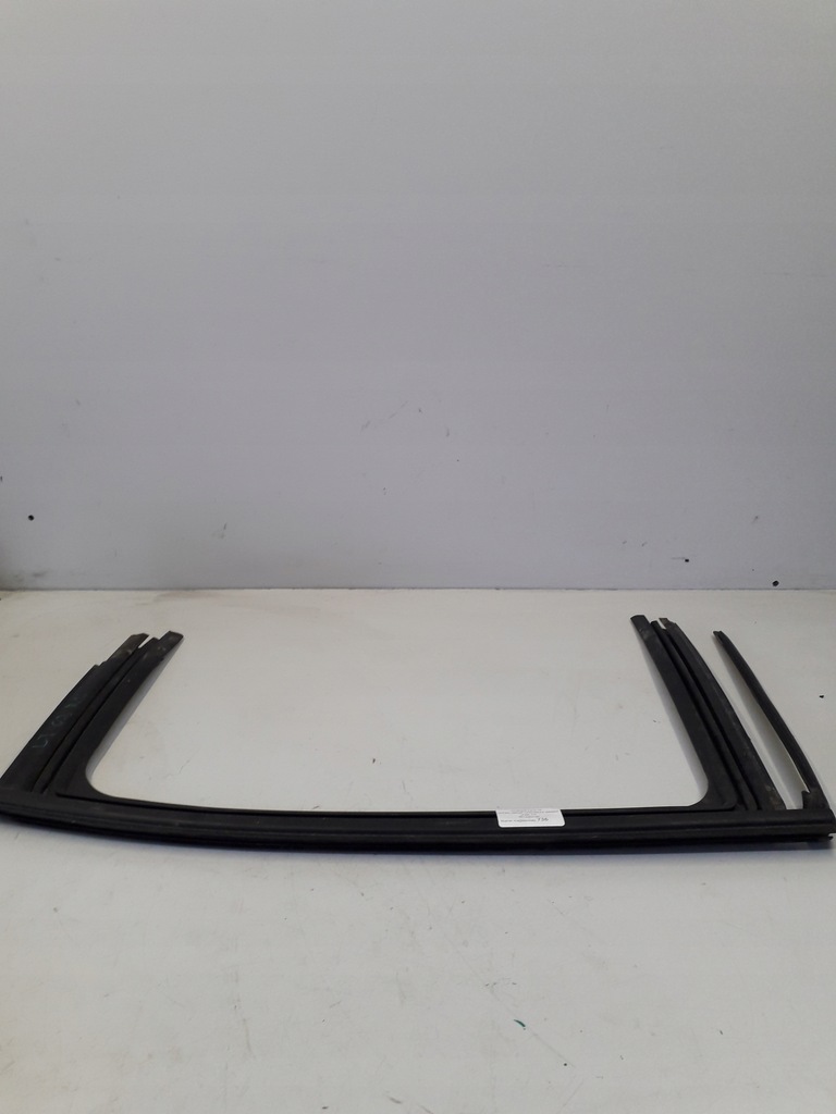 фото №1, Citroen c3 iii молдинг дверь прокладка левый задняя