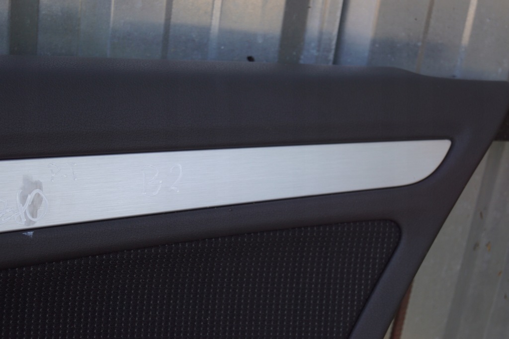 фото №5, Обшивка дверь правый задняя audi a4 b8 s-line