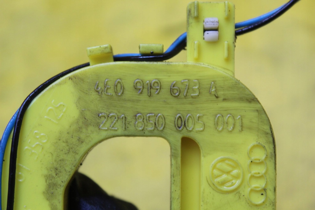 фото №8, Датчик уровня топлива a8 d3 4.0 tdi 4e0919673a