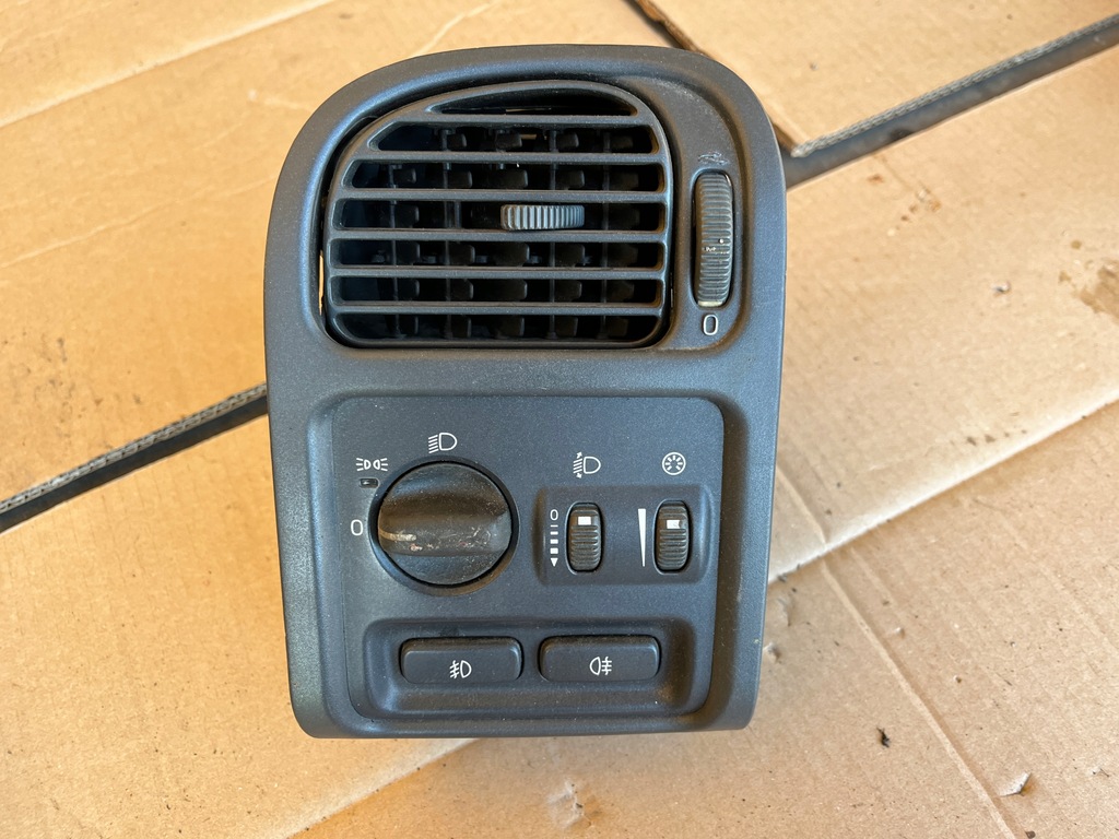 фото №1, Переключатель света решётка обдув volvo s40 v40 2000-2004 30613945