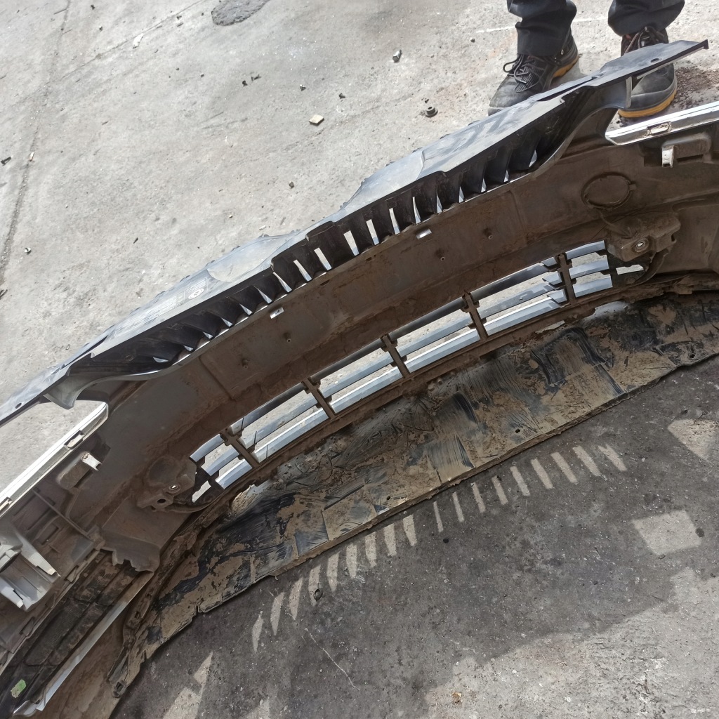 фото №13, Skoda fabia ii kombi бампер передний перед код лакокрасочного покрытия la7w