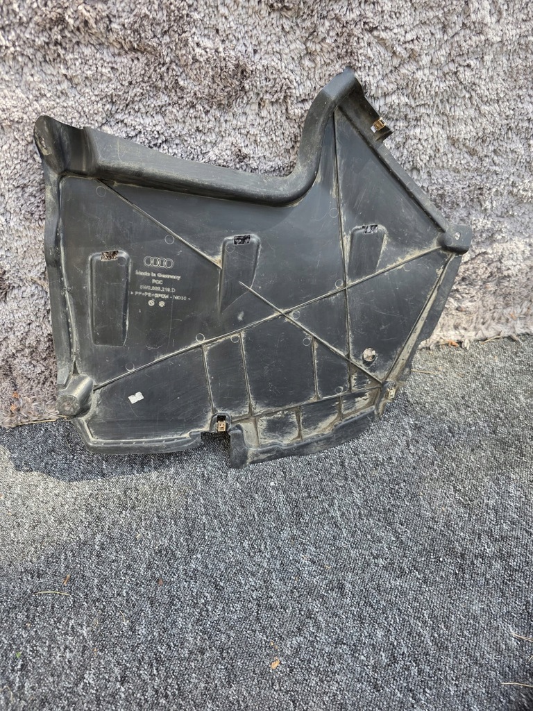 фото №1, Захист підвіска задня audi a4 b9 8w0825219d