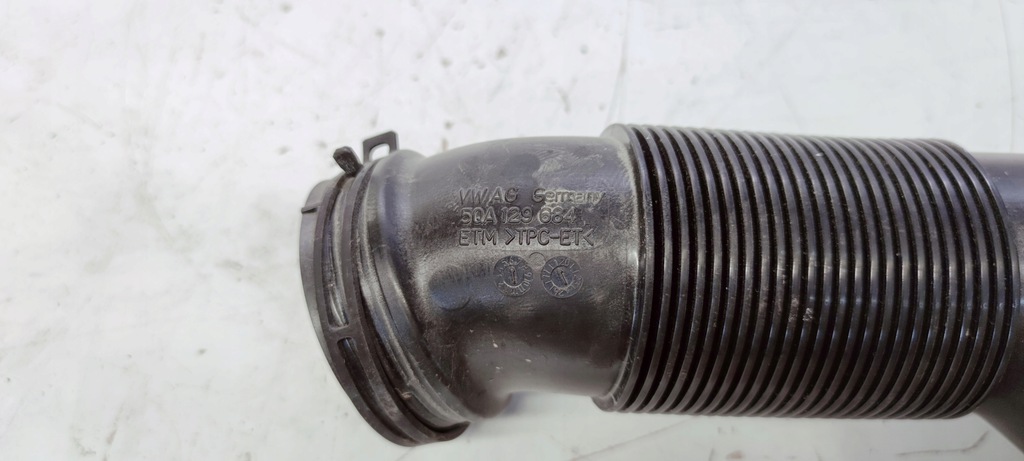 фото №5, Впуск воздухозаборник труба воздуха audi q3 f3 5qa129684