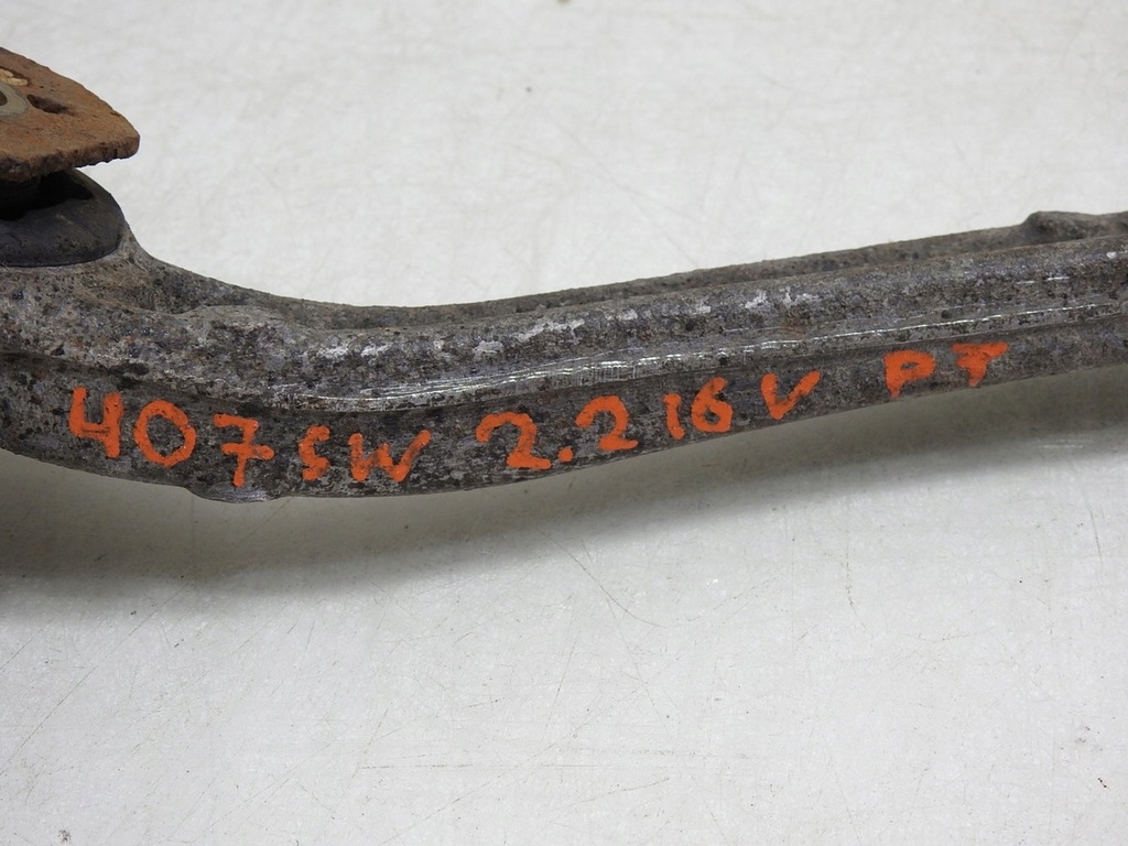 фото №8, Важіль правий задня peugeot 407 2.2 16v