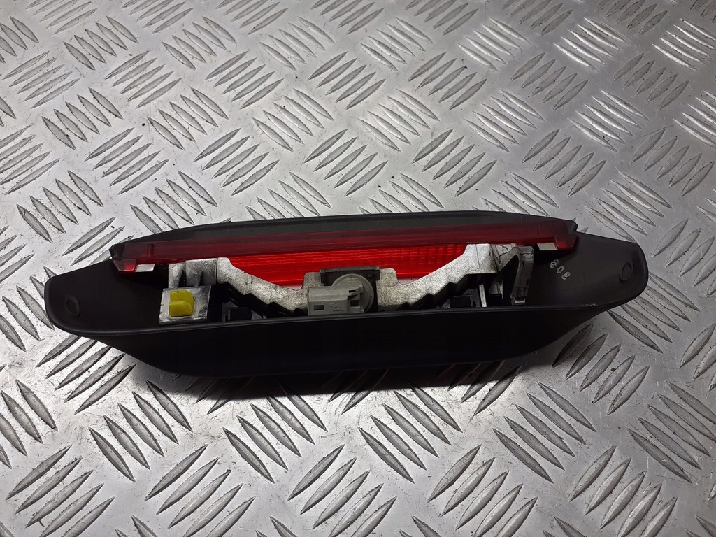 фото №3, Свет стоп-сигнал toyota yaris i