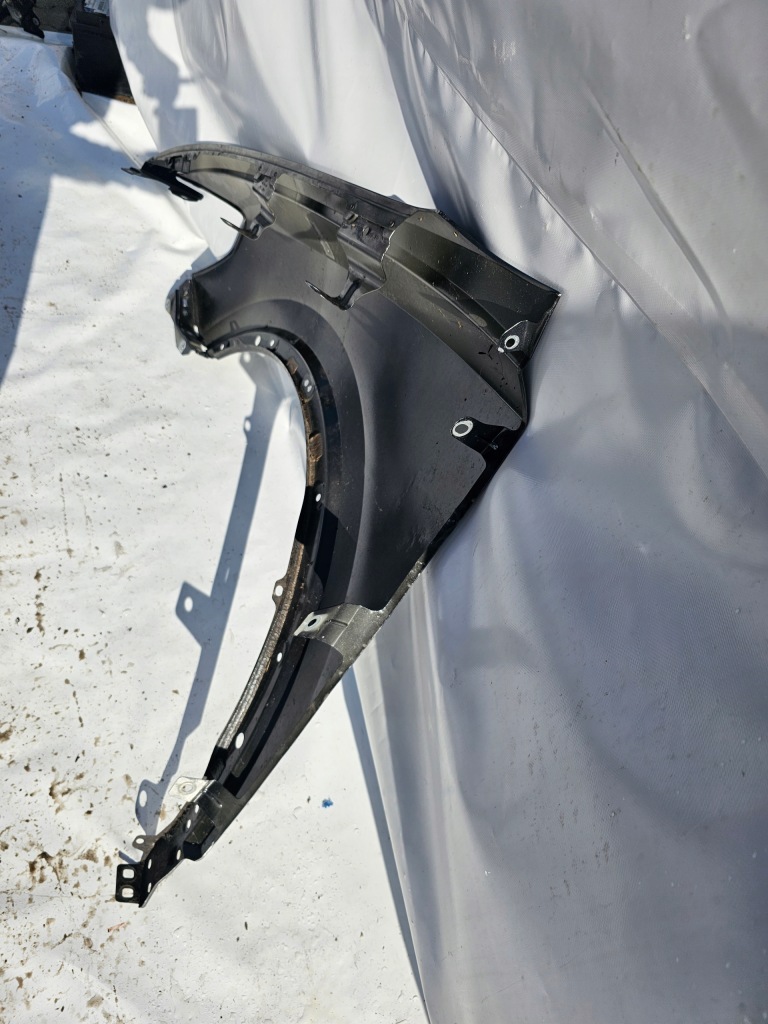 Крыло  audi q3 2 83a 19- правый  перед передний hybrid гибрид с Разборки