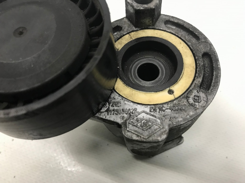 фото №2, Duster 1.5dci ролик натягувач 117503662r