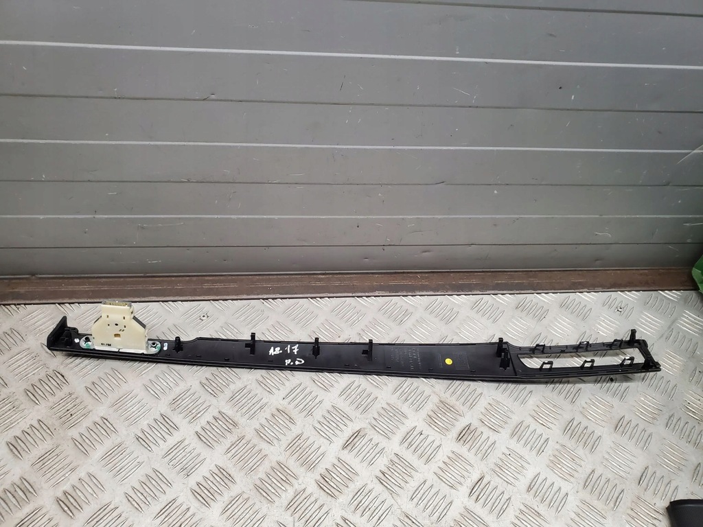 фото №5, Audi a8 s8 d4 4h 2013 з передній рамка бардачка панелі приладової панелі