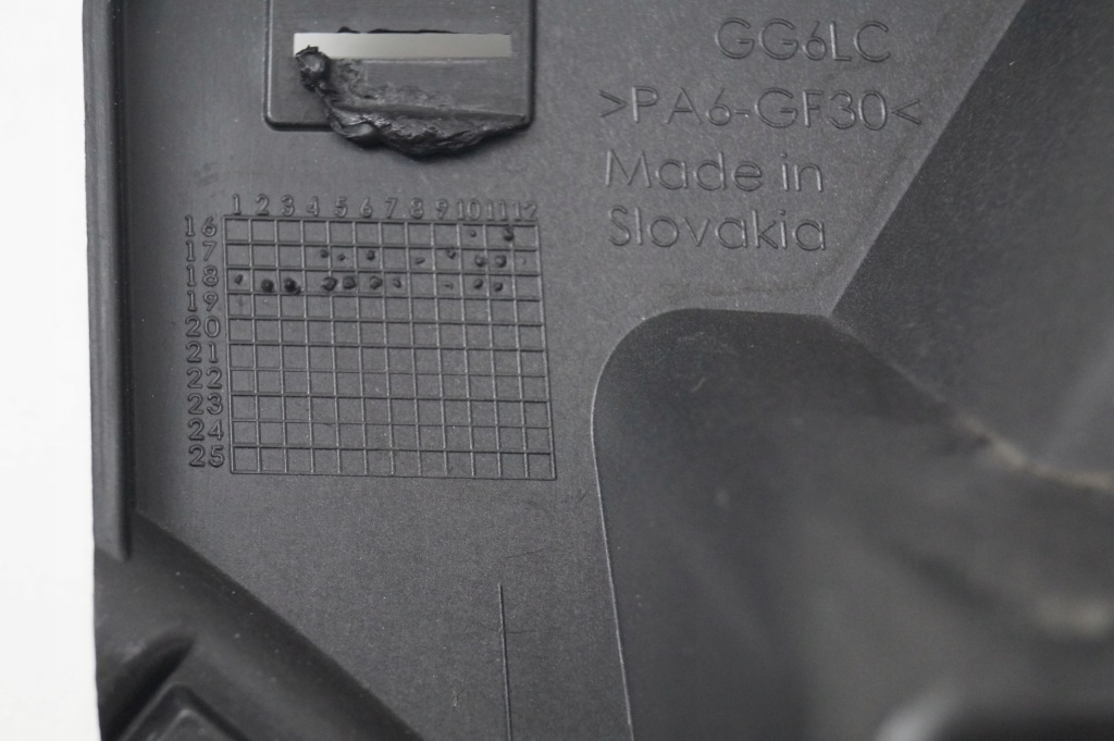 фото №8, Напрямна бампера задня задній задній лівий jaguar e-pace j9c3-17b919-b