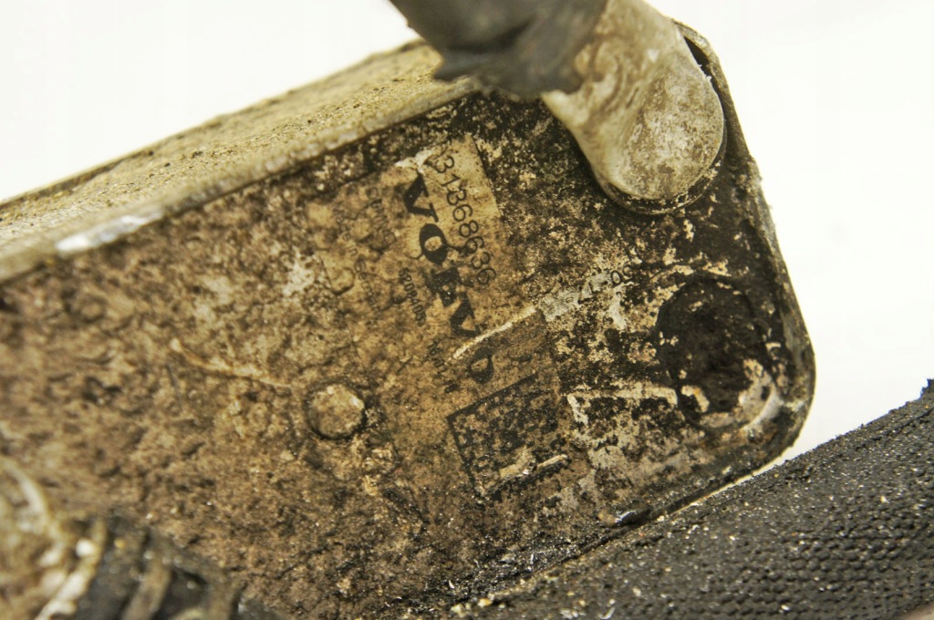 фото №7, Ql288 volvo v90 16- 2.0i радиатор масла 31368636